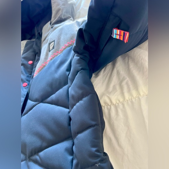 SOLD! Orage insulated snowboard, winter coat. Brand new with tags - Picture 13 of 16